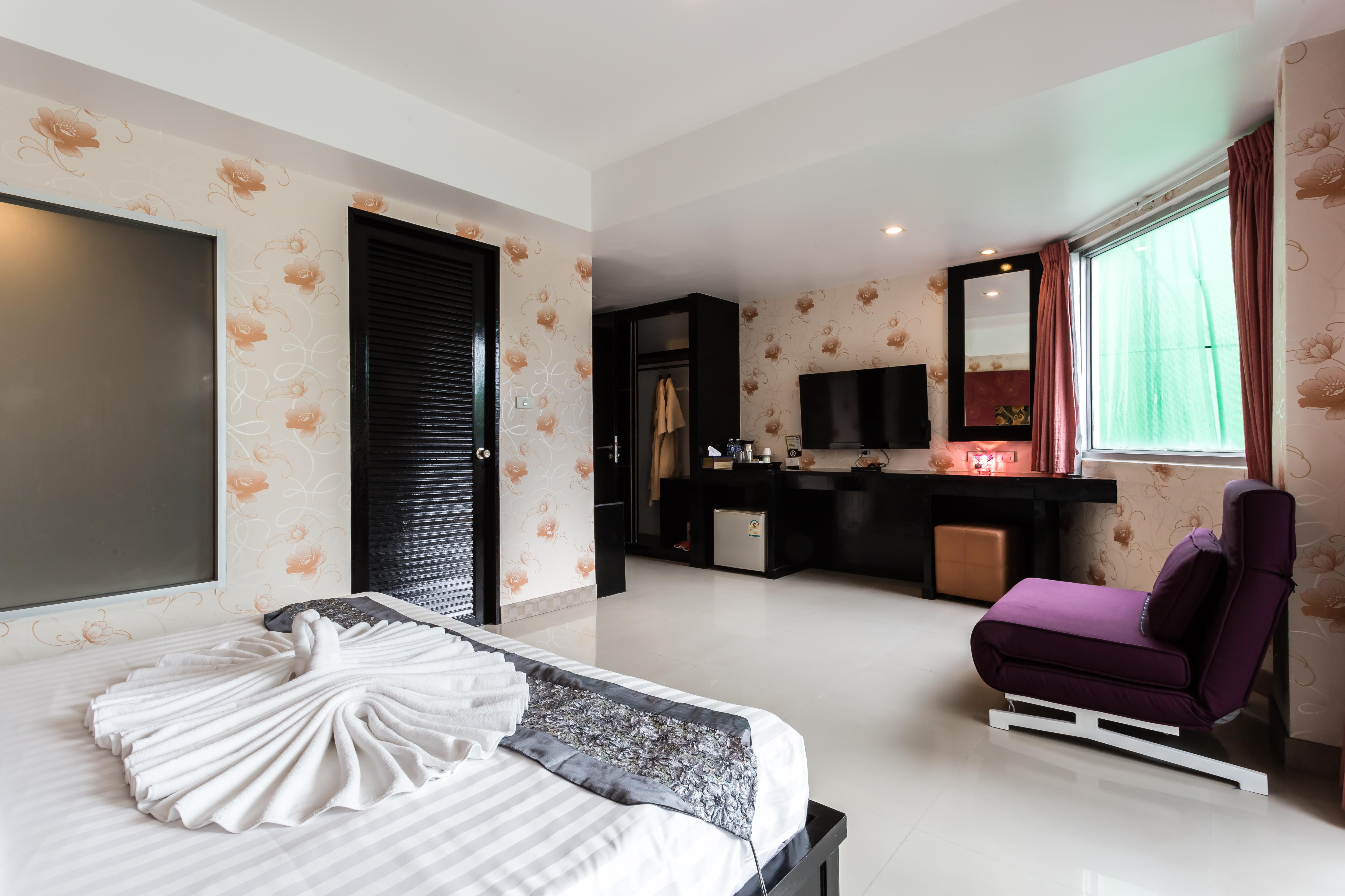 เซเว่นคิว ป่าตอง Hotel Patong ภายนอก รูปภาพ