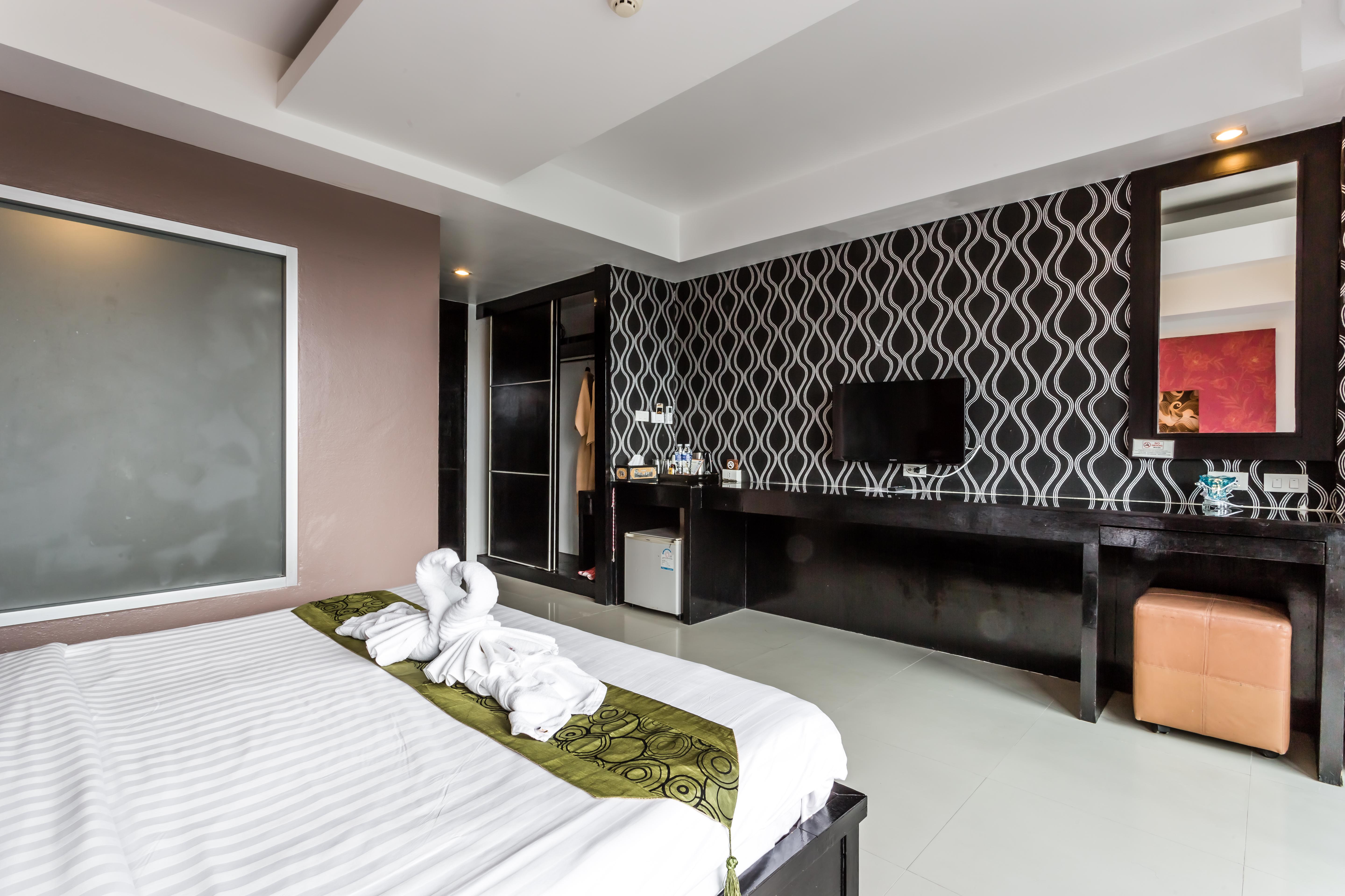 เซเว่นคิว ป่าตอง Hotel Patong ภายนอก รูปภาพ
